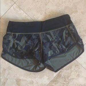 lulu shorts! great condition :)
